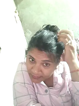 Snapshot of couple_71 chatting on February 7, 2026, 12:20 pm couple 71 online show from February 7, 2026, 12:20 pm