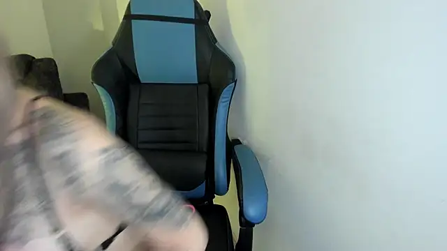 Scarbadgirl  online show from October 1, 2025, 3:45 am