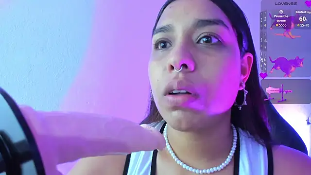 Snapshot of giselle_upp chatting on September 11, 2025, 12:55 am giselle upp online show from September 11, 2025, 12:55 am