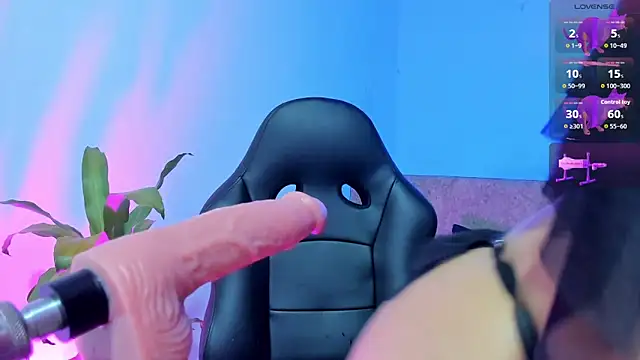 giselle upp online show from April 5, 2026, 1:36 am