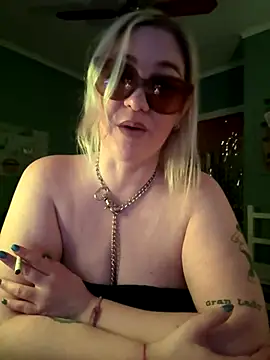 Granlady7 online show from December 16, 2025, 4:39 am