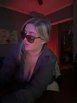 Granlady7 online show from April 19, 2026, 9:52 am