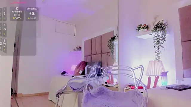 Alisson Owen online show from September 20, 2025, 4:02 am