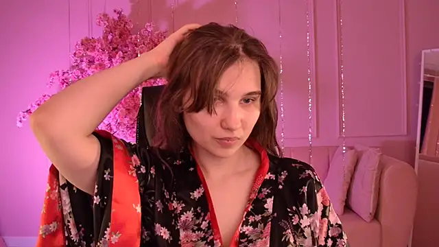 TessaMill online show from March 19, 2026, 5:22 am