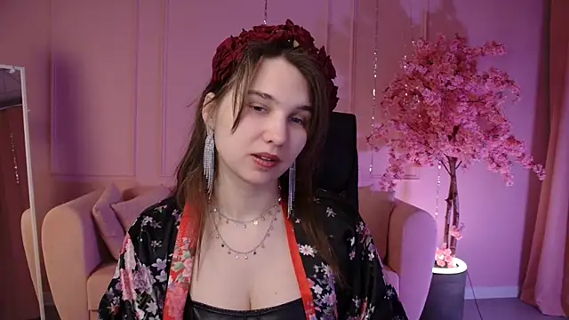 Snapshot of TessaMill chatting on April 30, 2026, 5:25 am TessaMill online show from April 30, 2026, 5:25 am