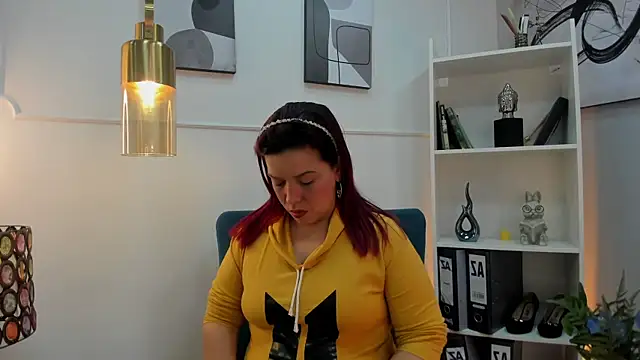 Snapshot of VeronicaBlake chatting on June 14, 2026, 12:40 pm VeronicaBlake online show from June 14, 2026, 12:40 pm