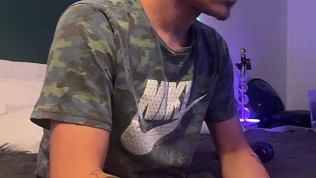 Snapshot of cough2getoff chatting on October 19, 2025, 2:45 am cough2getoff online show from October 19, 2025, 2:45 am