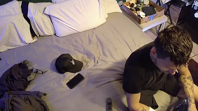 Snapshot of cough2getoff chatting on November 5, 2025, 4:23 am cough2getoff online show from November 5, 2025, 4:23 am