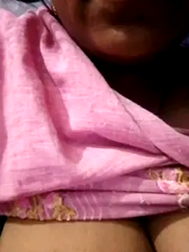 Dassing strip couple online show from October 11, 2025, 3:43 pm