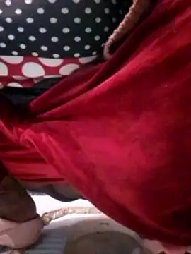 Dassing strip couple online show from January 13, 2026, 5:57 am