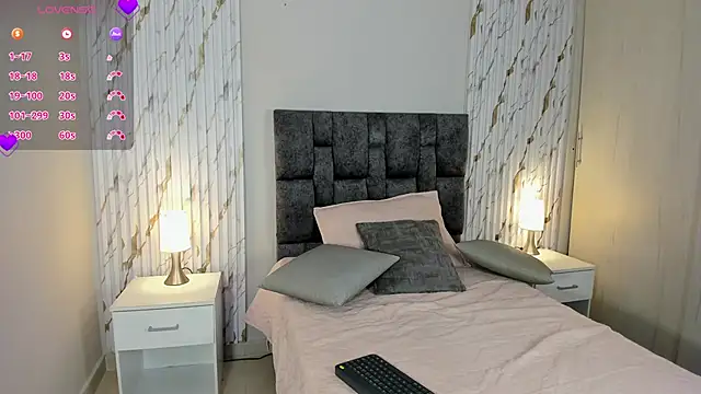 MissVioleet  online show from February 5, 2026, 5:39 pm