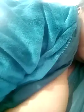 ShySexyBaddiexx online show from September 17, 2025, 9:22 am