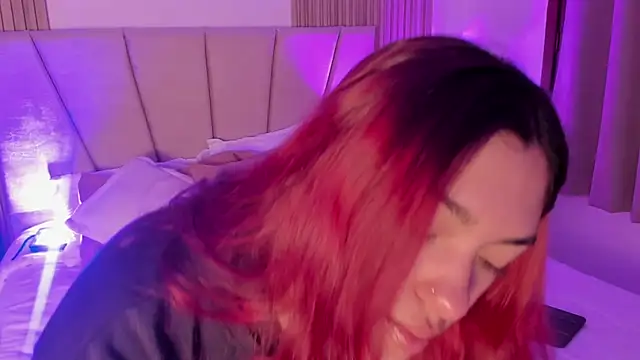 Victoria Beaumont online show from January 6, 2026, 11:47 am