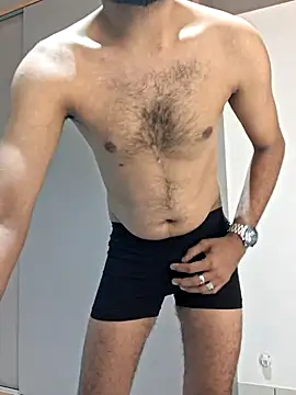 Snapshot of Vince-18 chatting on June 23, 2026, 12:19 am Vince-18 online show from June 23, 2026, 12:19 am
