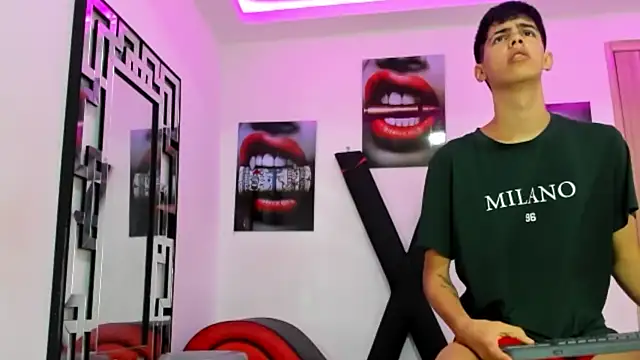 TWINKS FRIENDS online show from October 19, 2025, 7:20 am