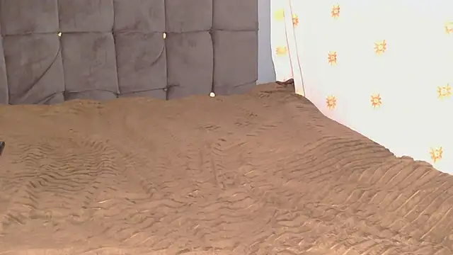 Snapshot of AfricanDickza chatting on October 14, 2025, 8:04 am AfricanDickza online show from October 14, 2025, 8:04 am