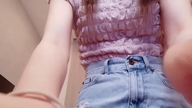 Snapshot of OSUSHI-CHAN chatting on June 20, 2026, 7:38 pm OSUSHI-CHAN online show from June 20, 2026, 7:38 pm