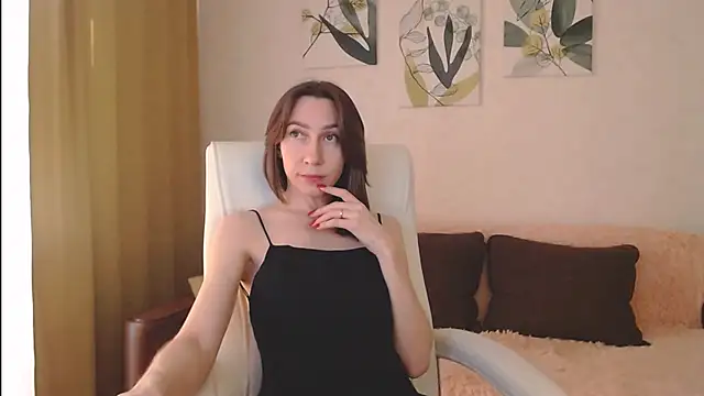 GoodGlamorGirl online show from February 24, 2025, 4:49 am