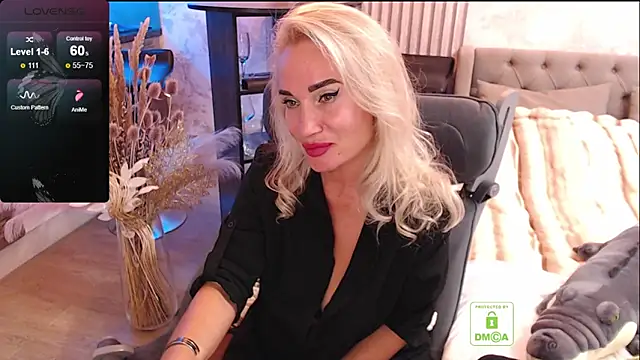 Snapshot of FreeBerryMILF chatting on April 4, 2026, 9:23 pm FreeBerryMILF online show from April 4, 2026, 9:23 pm