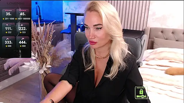 Snapshot of FreeBerryMILF chatting on June 6, 2026, 6:56 pm FreeBerryMILF online show from June 6, 2026, 6:56 pm