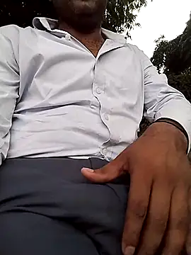 Dickdelhi online show from September 18, 2025, 2:08 pm