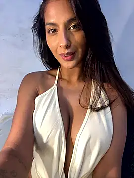 chicachocolate01 online show from January 6, 2026, 5:00 am