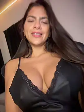 chicachocolate01 online show from June 7, 2026, 5:22 am