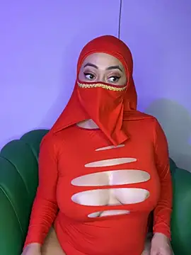 Aisha Malek online show from October 28, 2025, 8:00 pm