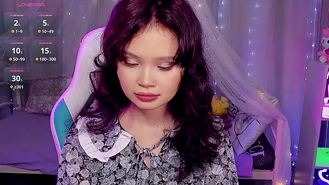 Snapshot of EmilyChaves chatting on April 20, 2026, 9:56 am EmilyChaves online show from April 20, 2026, 9:56 am