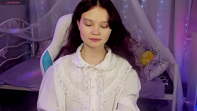 Snapshot of EmilyChaves chatting on May 6, 2026, 9:14 am EmilyChaves online show from May 6, 2026, 9:14 am