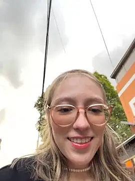 ReenKitty online show from October 25, 2025, 10:04 pm