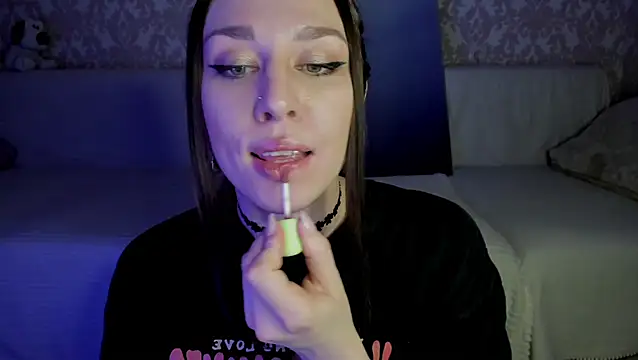 Lil Foxy9 online show from October 10, 2025, 4:06 pm