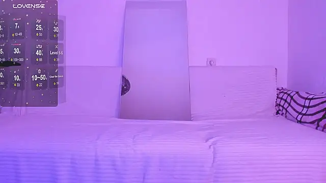 Lil Foxy9 online show from November 21, 2025, 4:49 pm