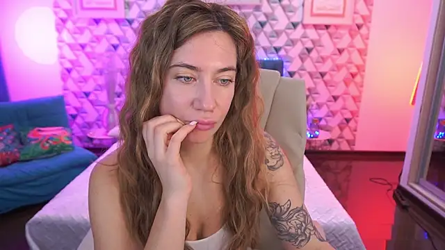 KateShanny online show from April 30, 2026, 5:36 am