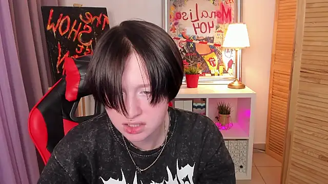 ayakskalermonss online show from September 14, 2025, 8:24 am