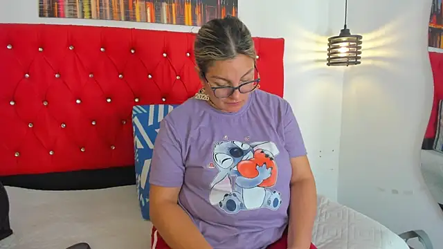 Snapshot of carolinacrus01 chatting on December 21, 2025, 4:58 pm carolinacrus01 online show from December 21, 2025, 4:58 pm