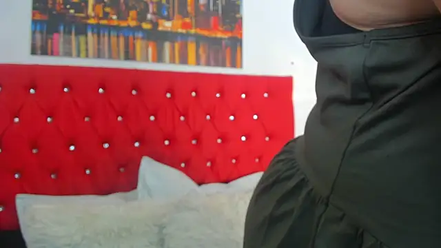 Snapshot of carolinacrus01 chatting on February 8, 2026, 4:10 pm carolinacrus01 online show from February 8, 2026, 4:10 pm