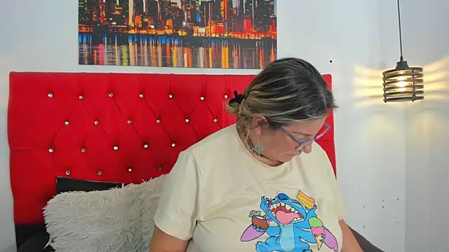 Snapshot of carolinacrus01 chatting on February 23, 2026, 3:20 pm carolinacrus01 online show from February 23, 2026, 3:20 pm