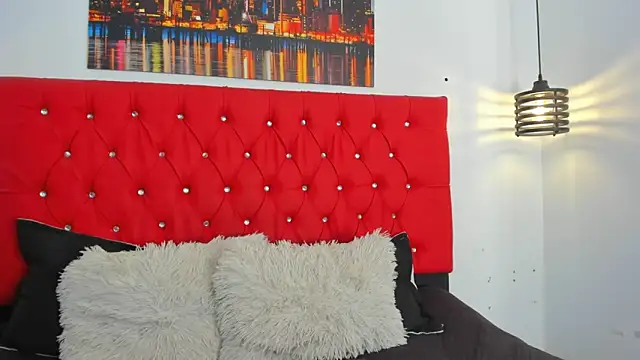 Snapshot of carolinacrus01 chatting on February 27, 2026, 4:18 pm carolinacrus01 online show from February 27, 2026, 4:18 pm