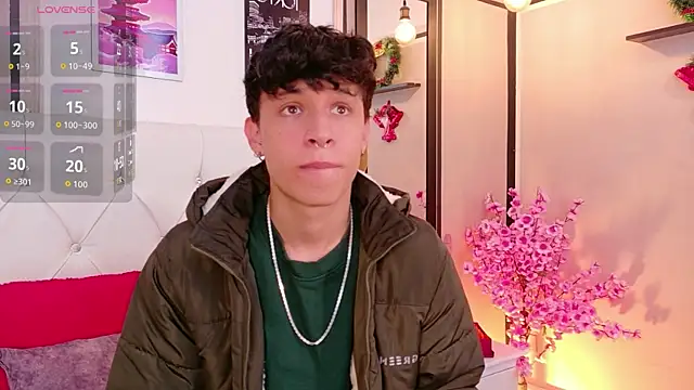 Axel  Evans online show from January 14, 2026, 12:33 pm