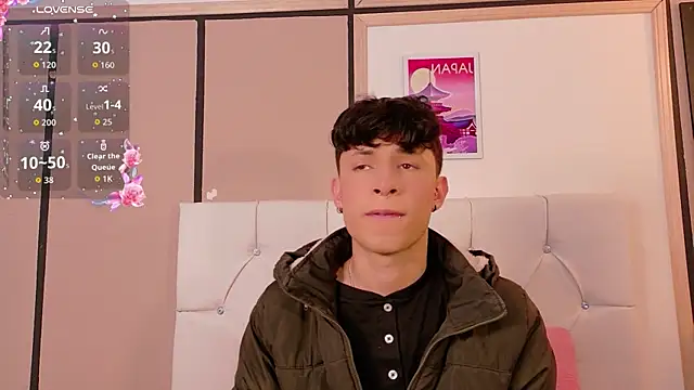 Axel  Evans online show from April 1, 2026, 12:28 pm