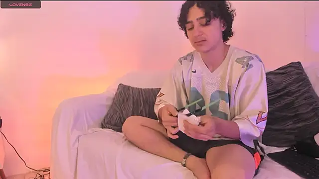 juliie star online show from November 22, 2025, 4:11 am