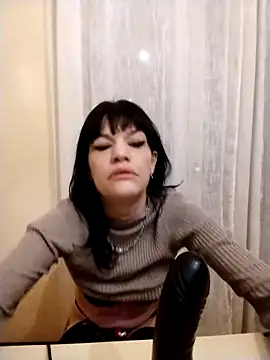 SarettaB90 online show from February 10, 2026, 10:03 pm