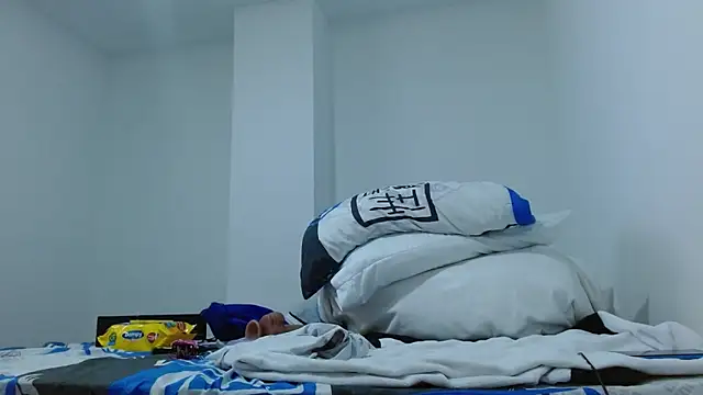 isabel 24 gil online show from January 10, 2026, 6:31 pm