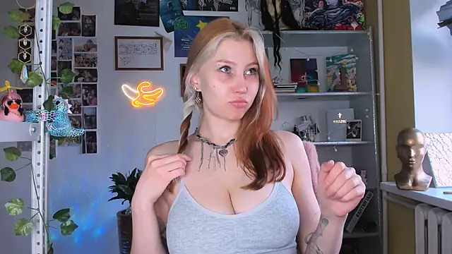 Snapshot of Nicole_matt chatting on July 12, 2026, 2:13 am Nicole matt online show from July 12, 2026, 2:13 am