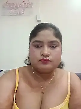 Snapshot of hornyriyanka chatting on June 28, 2026, 3:01 am hornyriyanka online show from June 28, 2026, 3:01 am