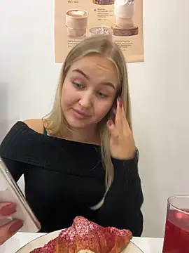 CandyVice online show from October 30, 2025, 5:24 pm