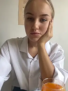 CandyVice online show from November 5, 2025, 7:30 am