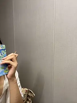 haiyan125216 online show from September 10, 2025, 9:31 am