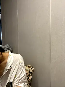 haiyan125216 online show from September 15, 2025, 7:19 am